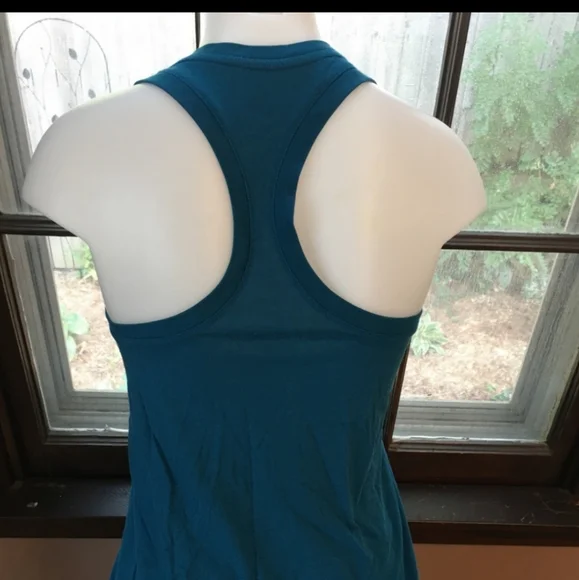 Size xs blue Nikes workout athletic top - Picture 6 of 16